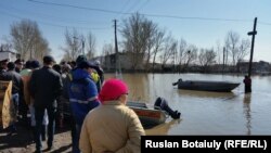 Ақмола облысы Целиноград ауданына қарасты Оразақ ауылына су кірген кез. 29 сәуір 2015 жыл. 